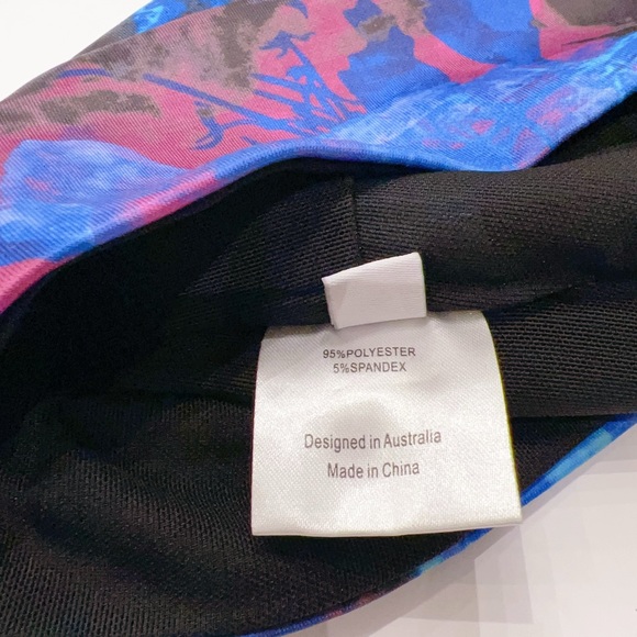 X-Front Crop Top (WEEKEND SALE) - Picture 4 of 4